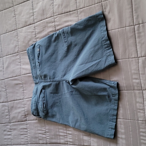 North Face Chino Shorts! FREE SHIPPING! - Picture 3 of 4
